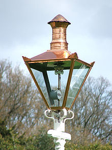 220px-Gas_Lamp_in_Phoenix_Park_in_Dublin,_Ireland.jpg
